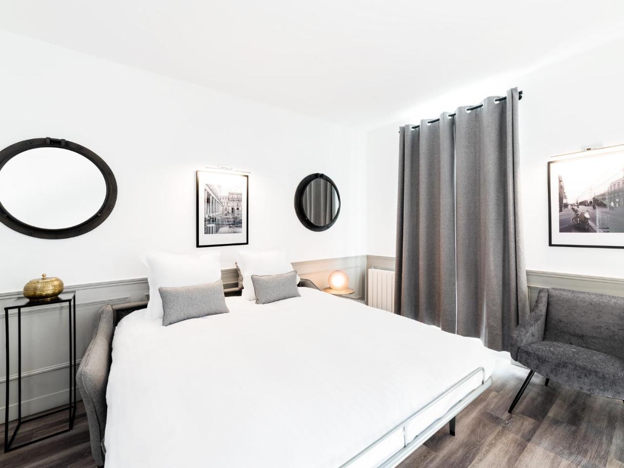 Livinparis - Luxury 3 & 4 Bedrooms Montmartre I Exterior photo